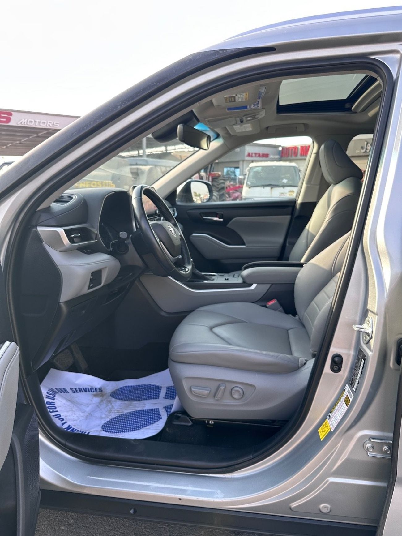 تويوتا هايلاندر Highlander xle Hybrid 4x4 Full option