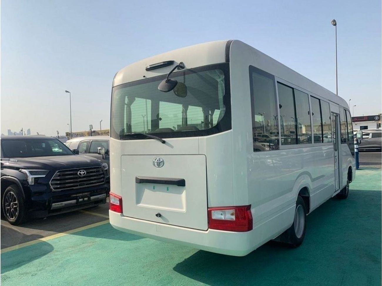 تويوتا كوستر 30 seats // diesel engine  // model 2023