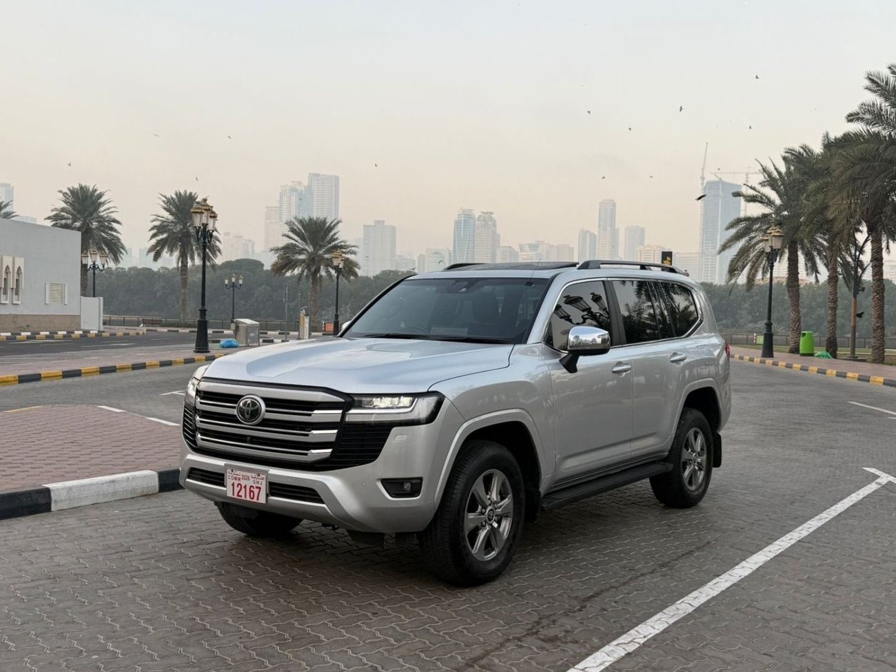 تويوتا لاند كروزر 2025 Model VXR Full Option RHD Car is very clean and perfect condition