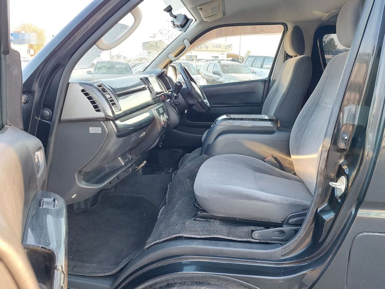 Toyota Hiace 2011 TOYOTA HIACE VAN RHD PETORL AUTOMATIC 2.0 CC(PM46101)