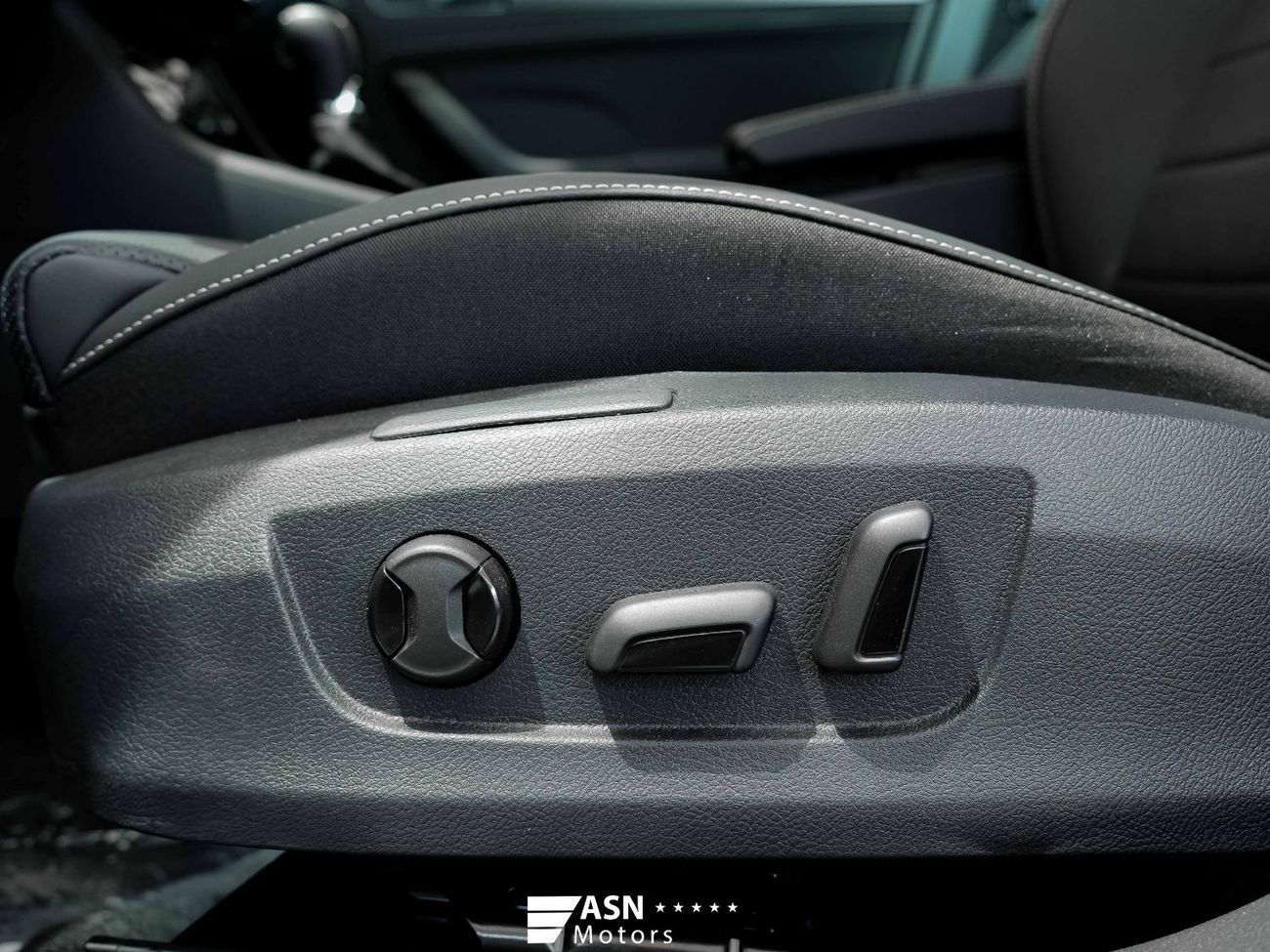 Skoda Superb TSI 280 Exclusive Edition 1.4 Turbo (Export Price)