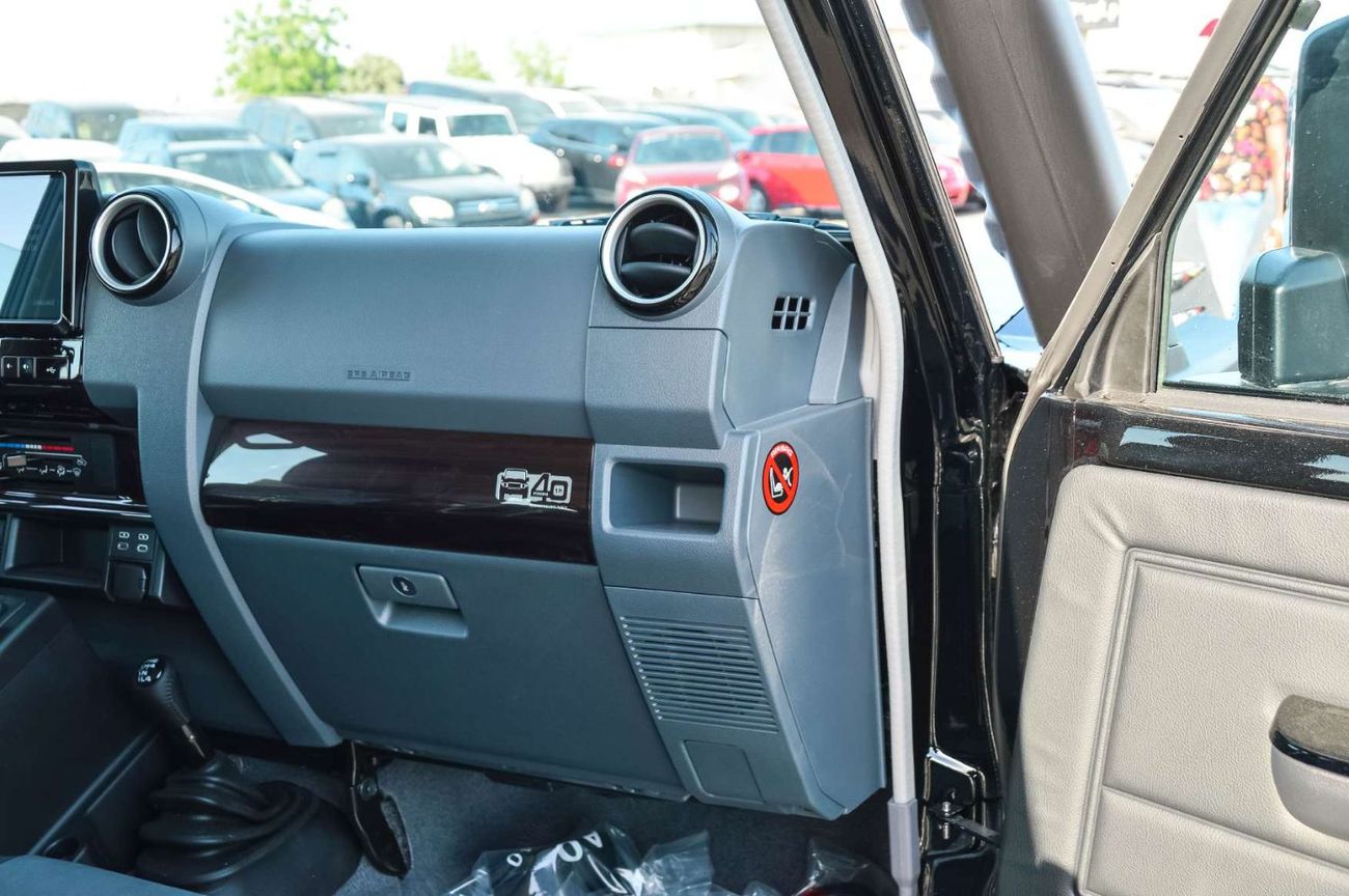 Toyota Land Cruiser 70 TOYOTA LAND CRUISER 76 2.8L 4WD SUV 2025 - BLACK