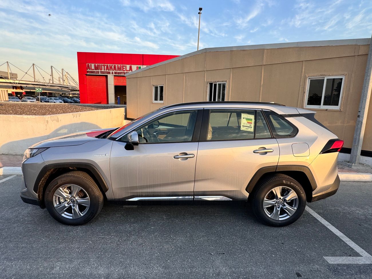 Toyota RAV4 2024 HYBRID AWD 2.5L CUV BRAND NEW GCC 0KM