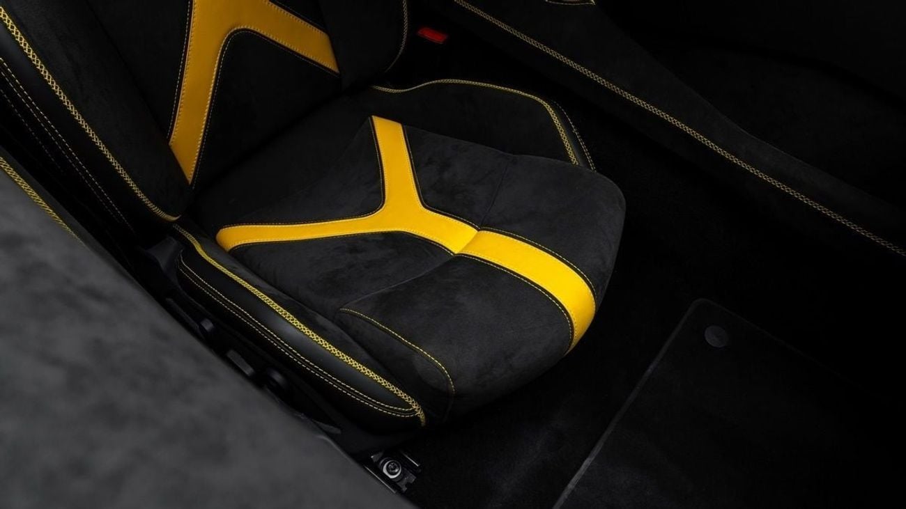 Lamborghini Aventador LP 700-4 - 2014 - GCC Specs