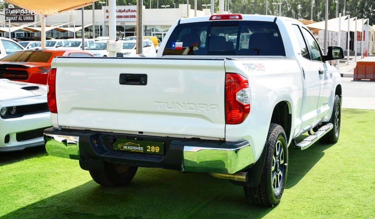 تويوتا تاندرا Toyota Tundra SR5 V8  5.7L 2019/ 2Cab/ Leather Interior/ Very Good Condition