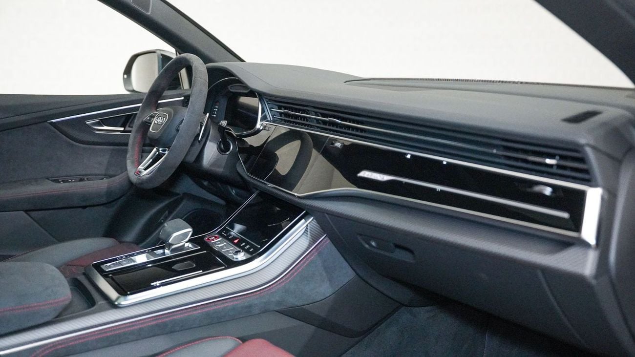 أودي RSQ8 TFSI Quattro - AED 10,707 P/M - 2 Years Warranty