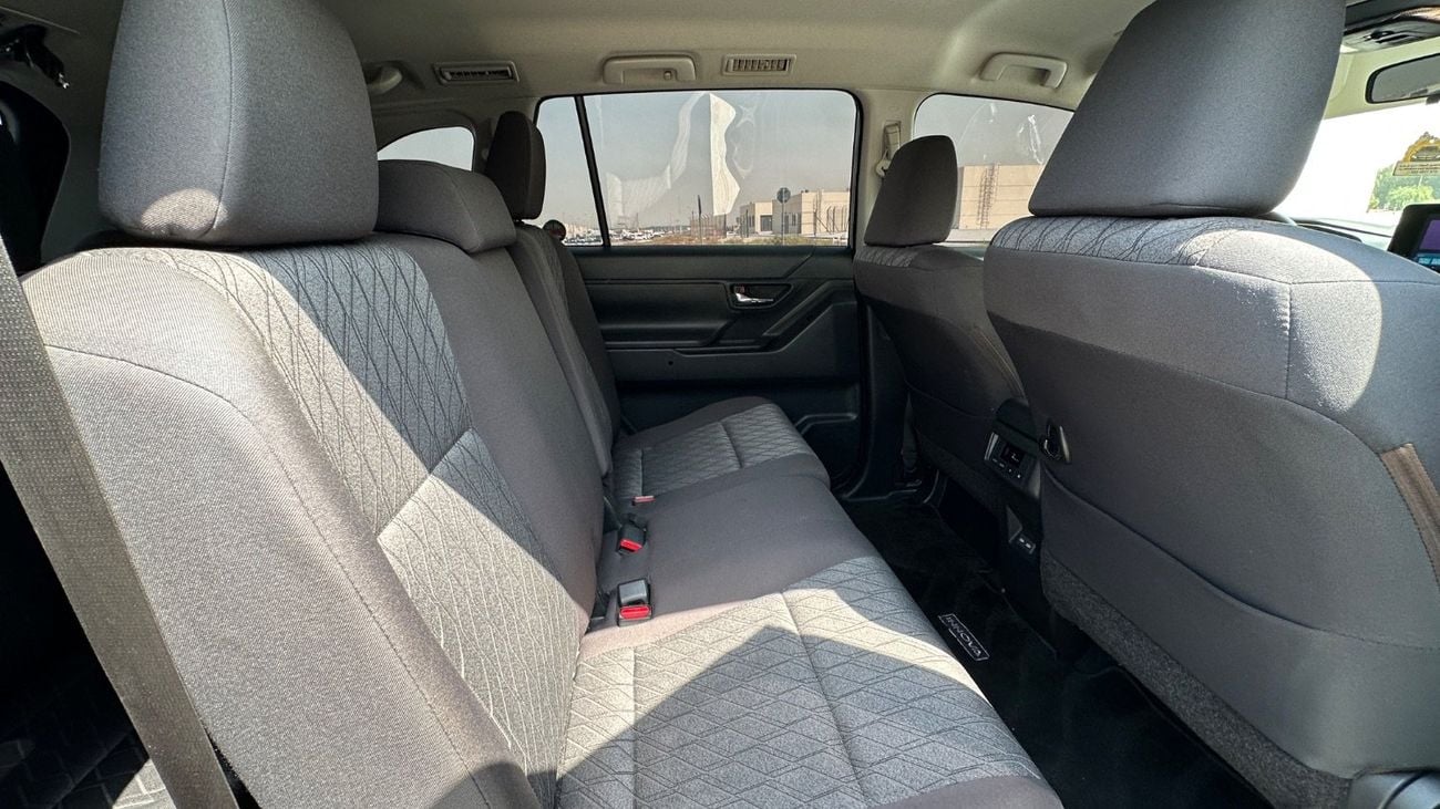 Toyota Innova GLE HEV