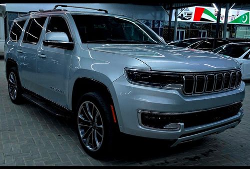 جيب جراند واجونير Series II 8 cylinder 5.7 L 4WD