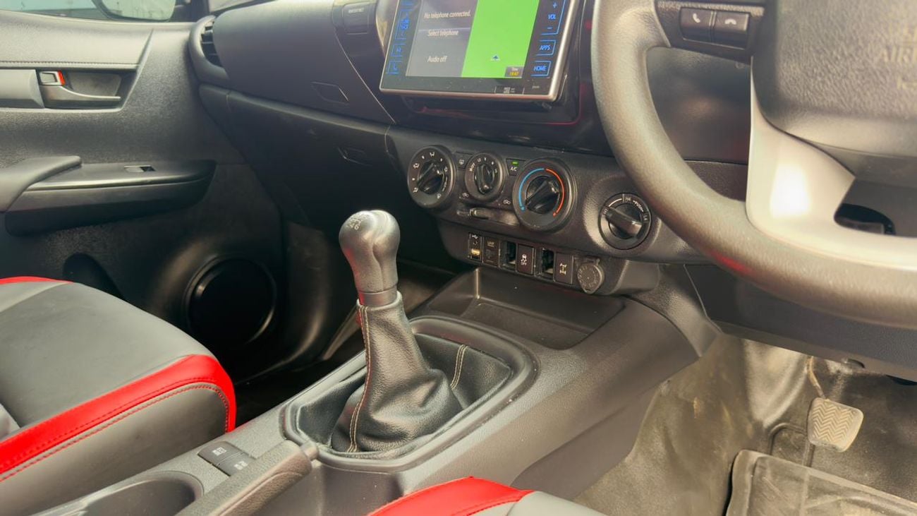 Toyota Hilux OFF ROAD MODIFIED | SMART CAB | 2020 | MANUAL TRANSMISSION | GTK FRONT BULL BAR | 2.8L DIESEL ENGINE