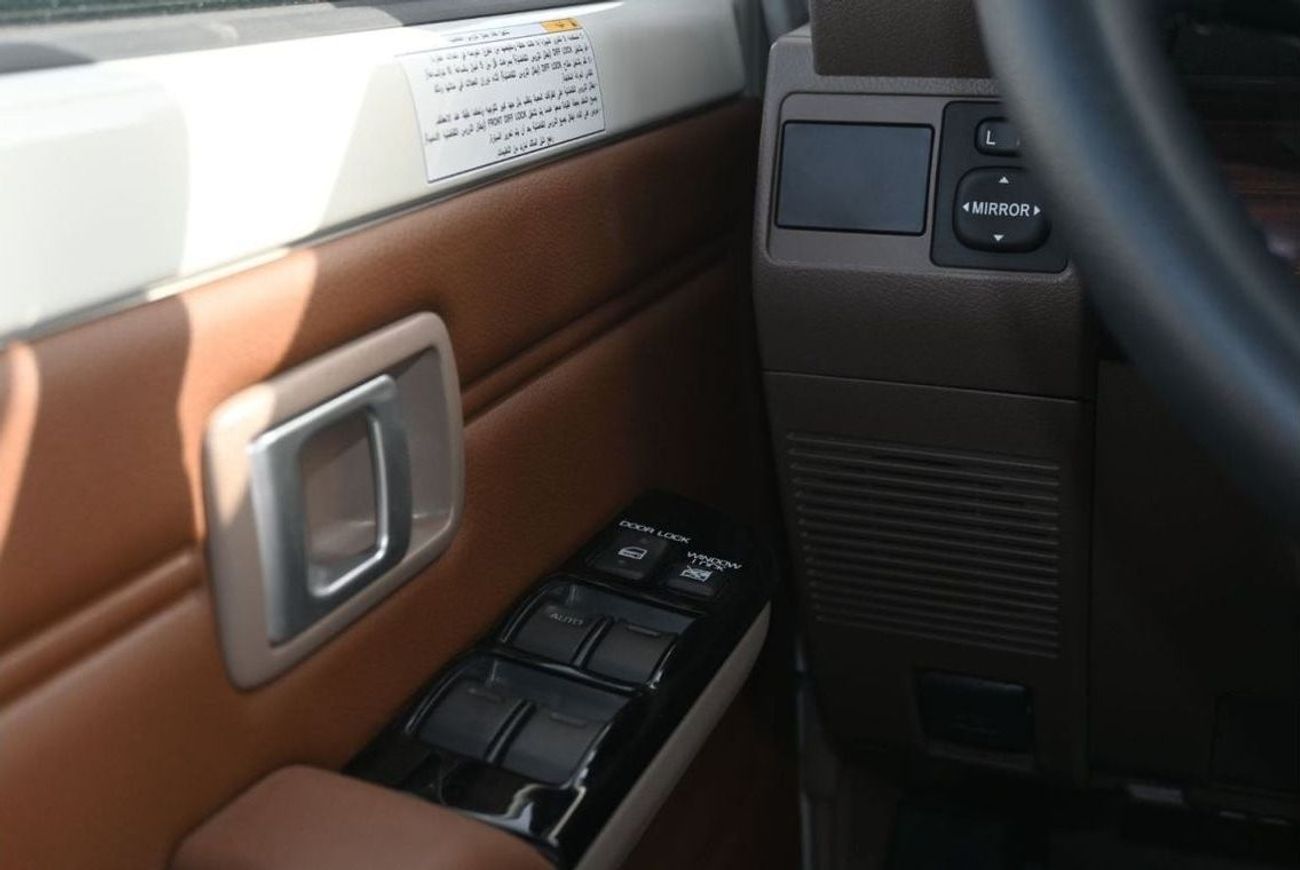 Toyota Land Cruiser Pick Up Toyota Land Cruiser Pickup  4.0L V6, Petrol, 4WD, Model 2024, Color White (Export Price)