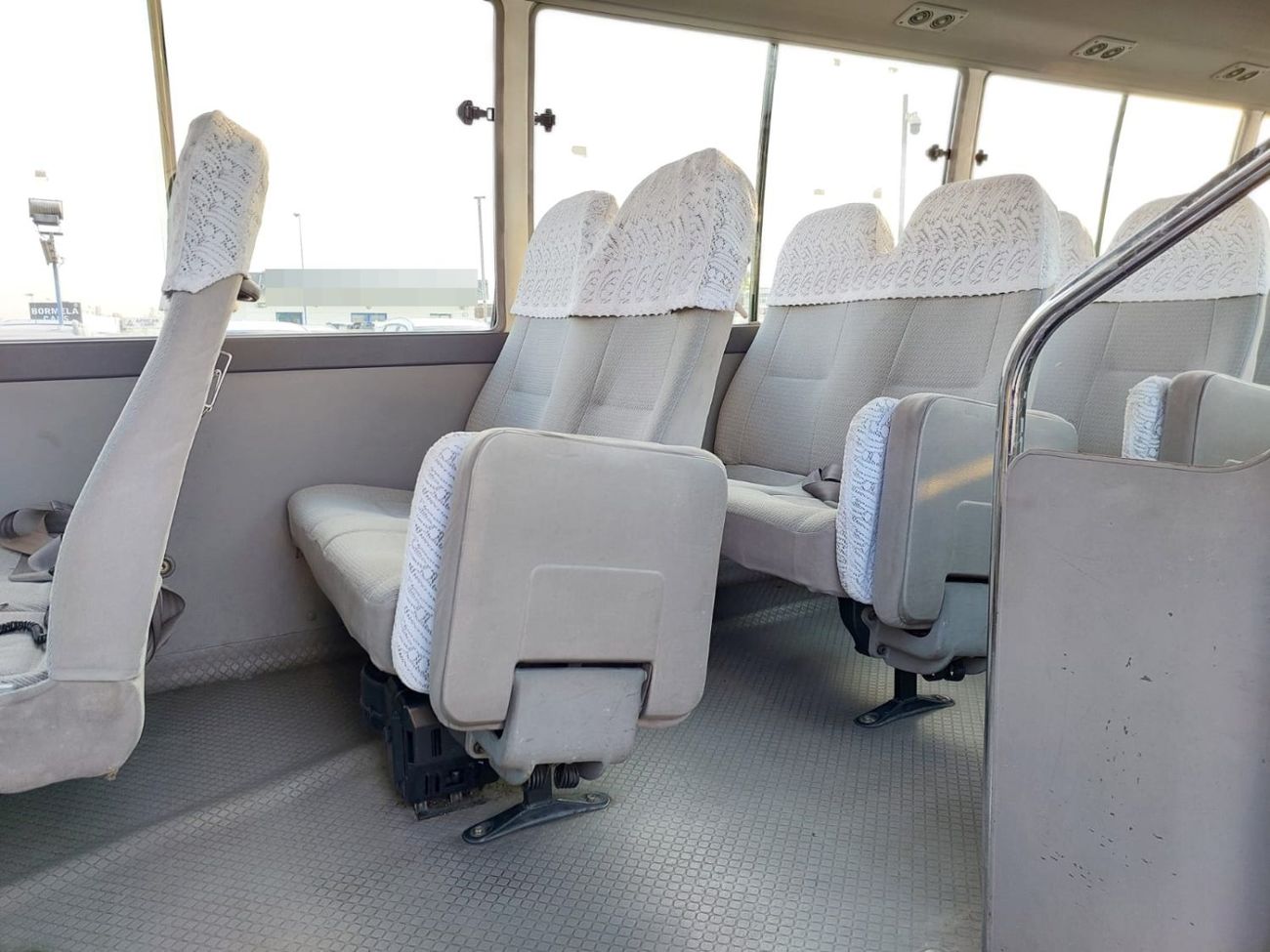 تويوتا كوستر 2002 TOYOTA COASTER BUS RHD 4.1 L DIESEL AUTOMATIC (PM11068)