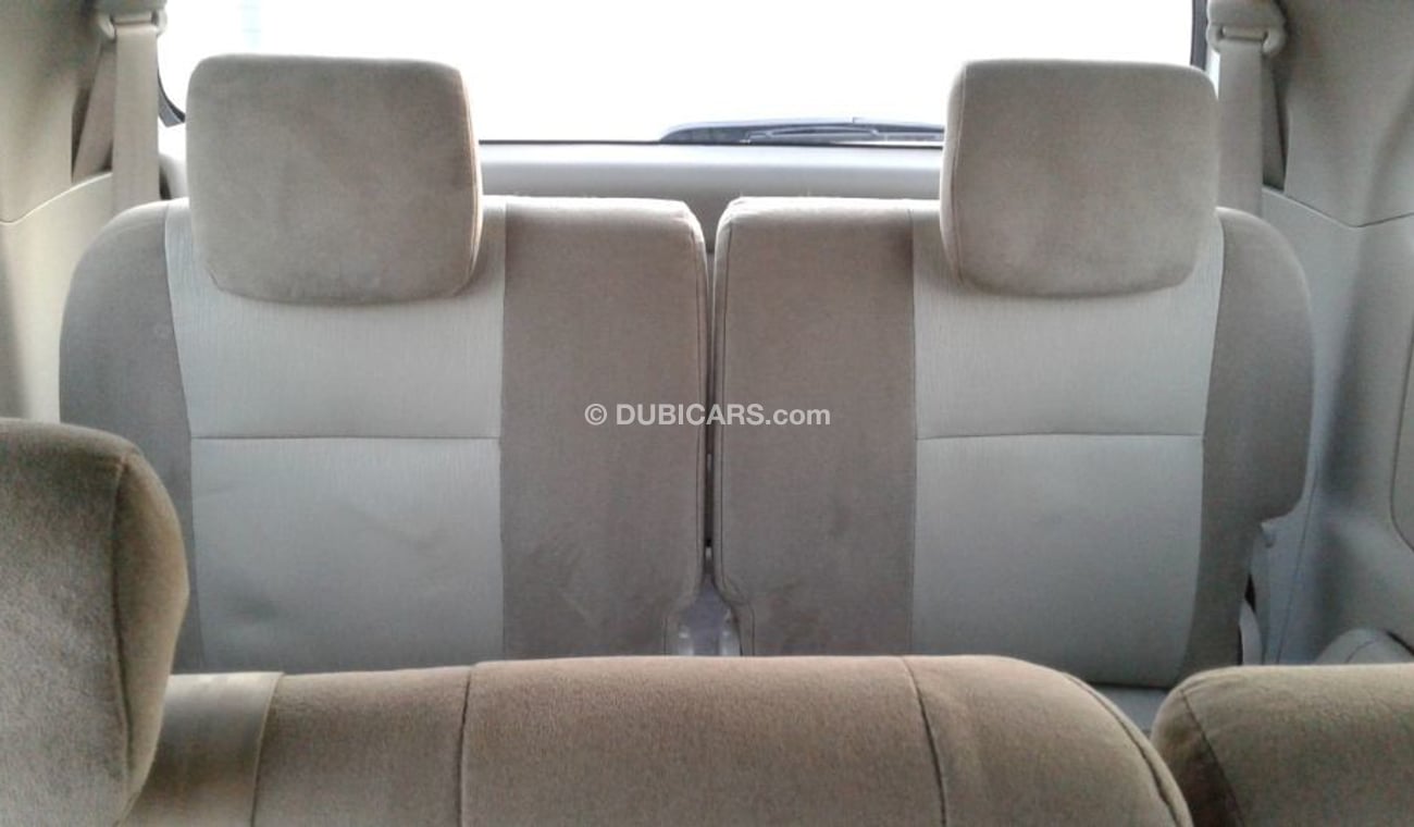 تويوتا إينوفا ابيض خليجى 2015 فتحة سقف رقم 1فل ابشن كامل بحالة جيدة