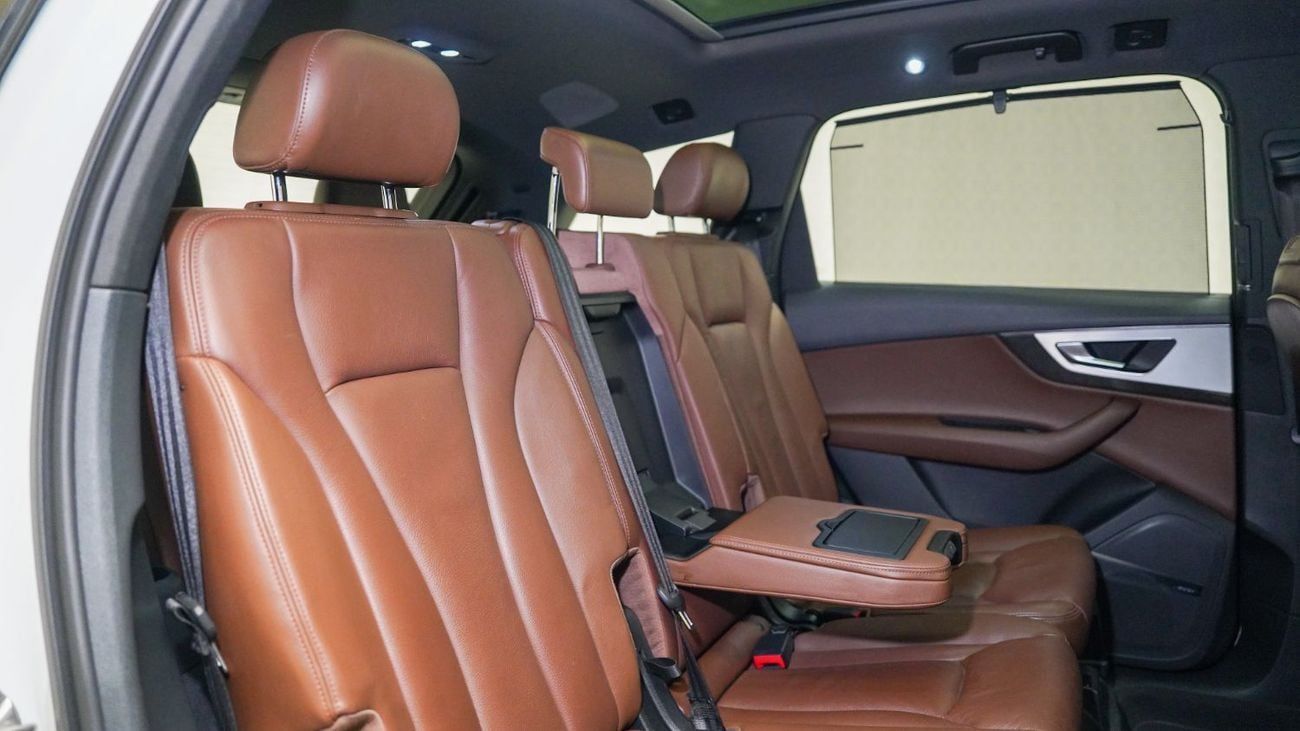 أودي Q7 45 TFSI quattro S-Line 3.0L