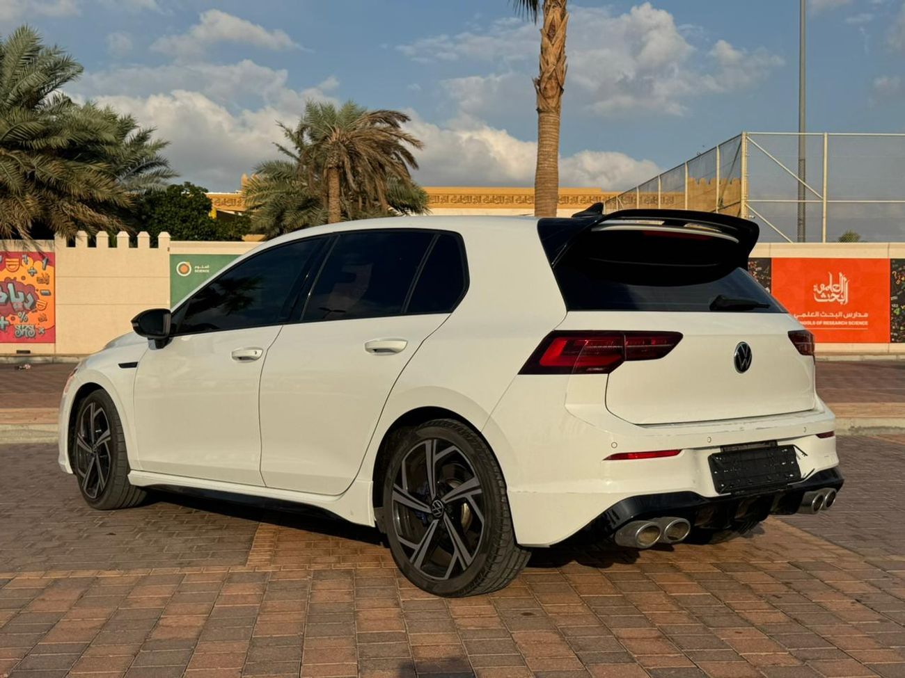 Volkswagen Golf R Base 2.0T 2022 VW Golf R – Turbo, AWD, Sporty Performance