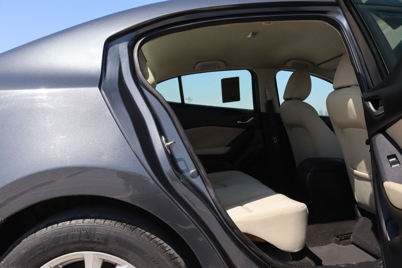 Mazda 3 SE 1.6L Sedan MAZDA 3 - 2019 - GCC - Accident-free -1.6L - Excellent condition