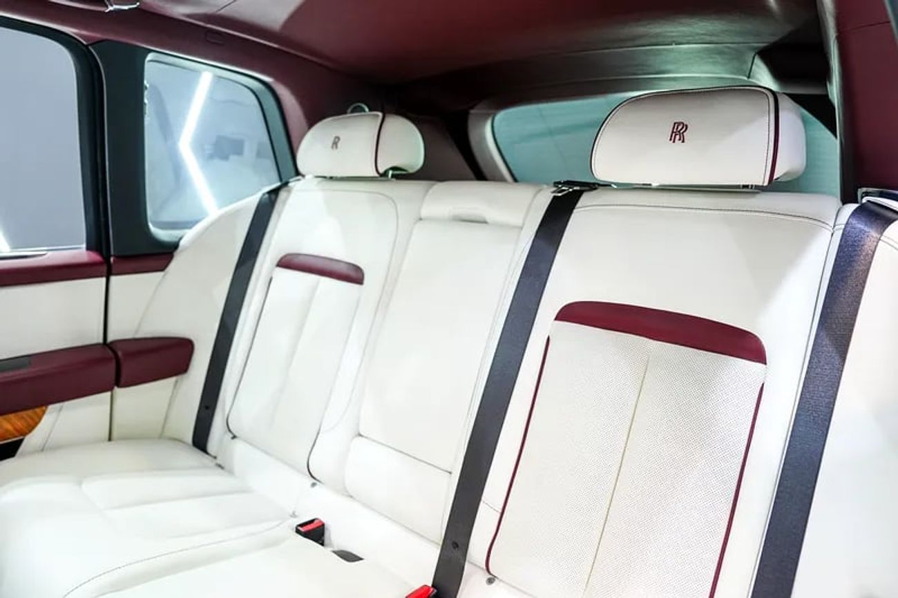 Rolls-Royce Cullinan Bespoke Audio, Rear-Seat Entertainment, Dealer Warranty Till 29/03/2026!!