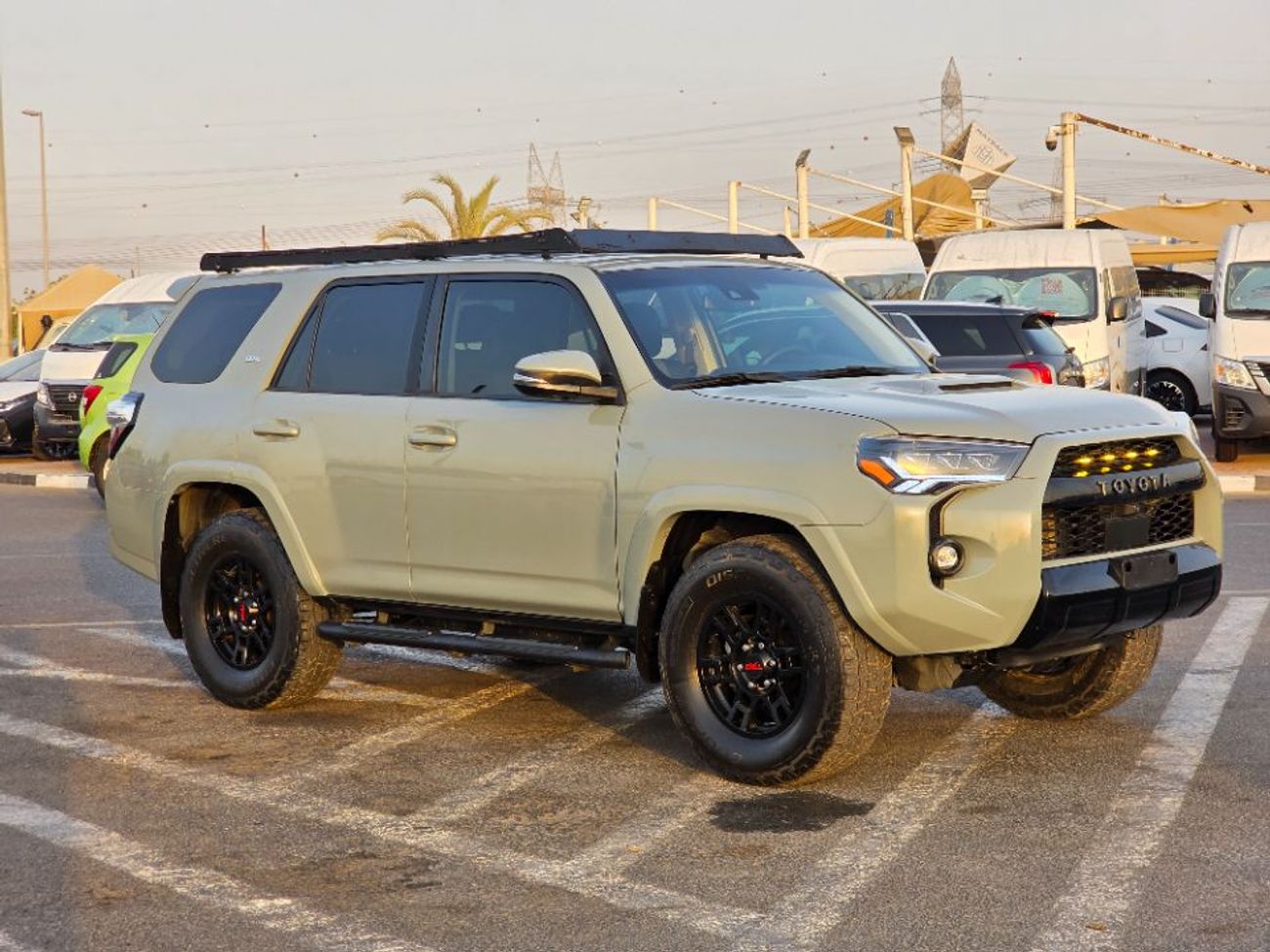 تويوتا Runner4 2022 Model Full option sunroof, 360 camera, 7 seater and 4x4