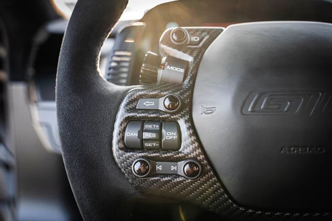 فورد جي تي LIQUID CARBON 1 OF 25 + FULL CARBON BODY !!!