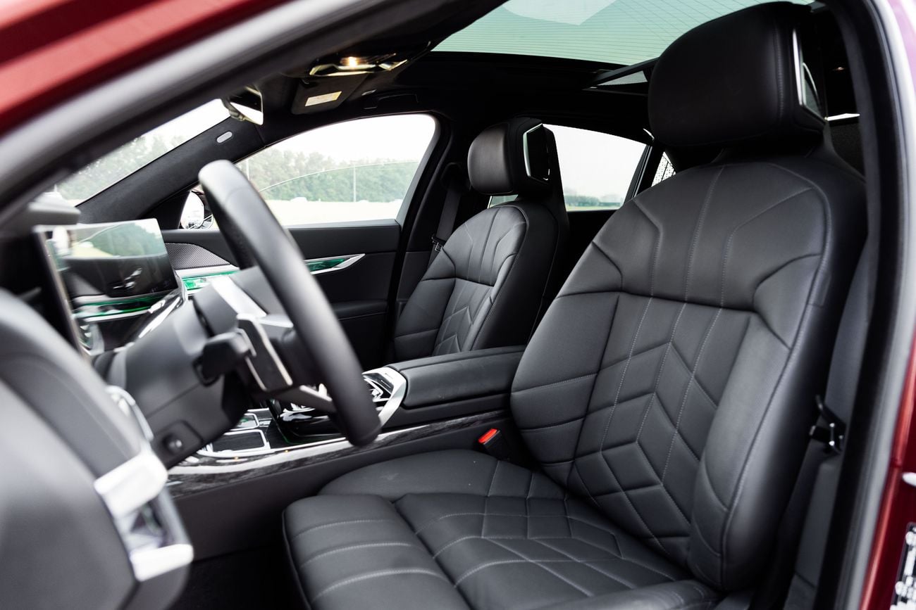 BMW 740i BMW 740i M Sport Individual – 2026 | GCC | Only 2,050 KM | 2 Years Warranty | AED 449,000