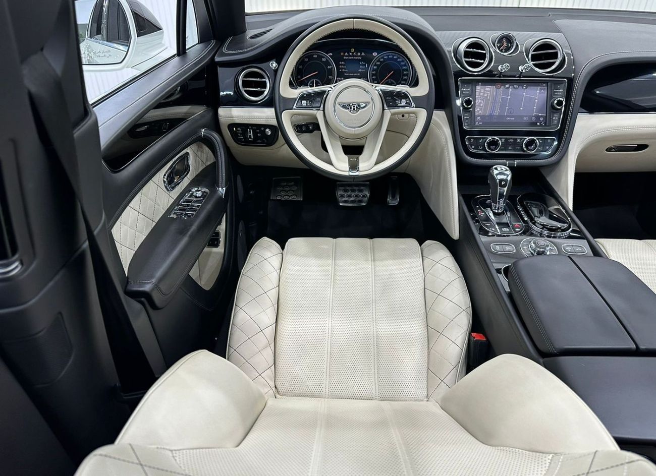 بنتلي بينتايجا Std