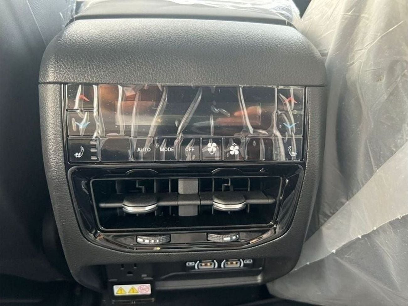 Jeep Grand Cherokee EXPORT PRICE - Grand Cherokee Overland 3.6L