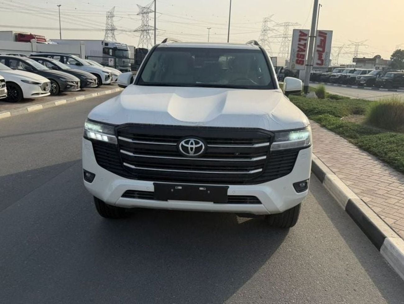 تويوتا لاند كروزر Toyota Land Cruiser GXR 4.0 2025 Full with sunroof
