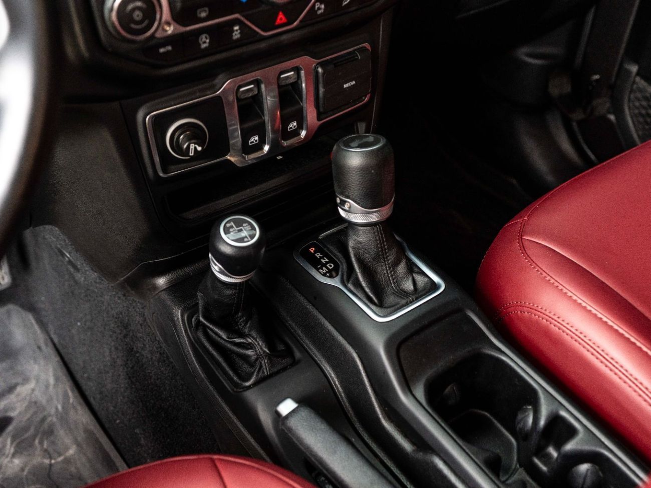 Jeep Wrangler Sport 3.6L A/T (4 Seater)