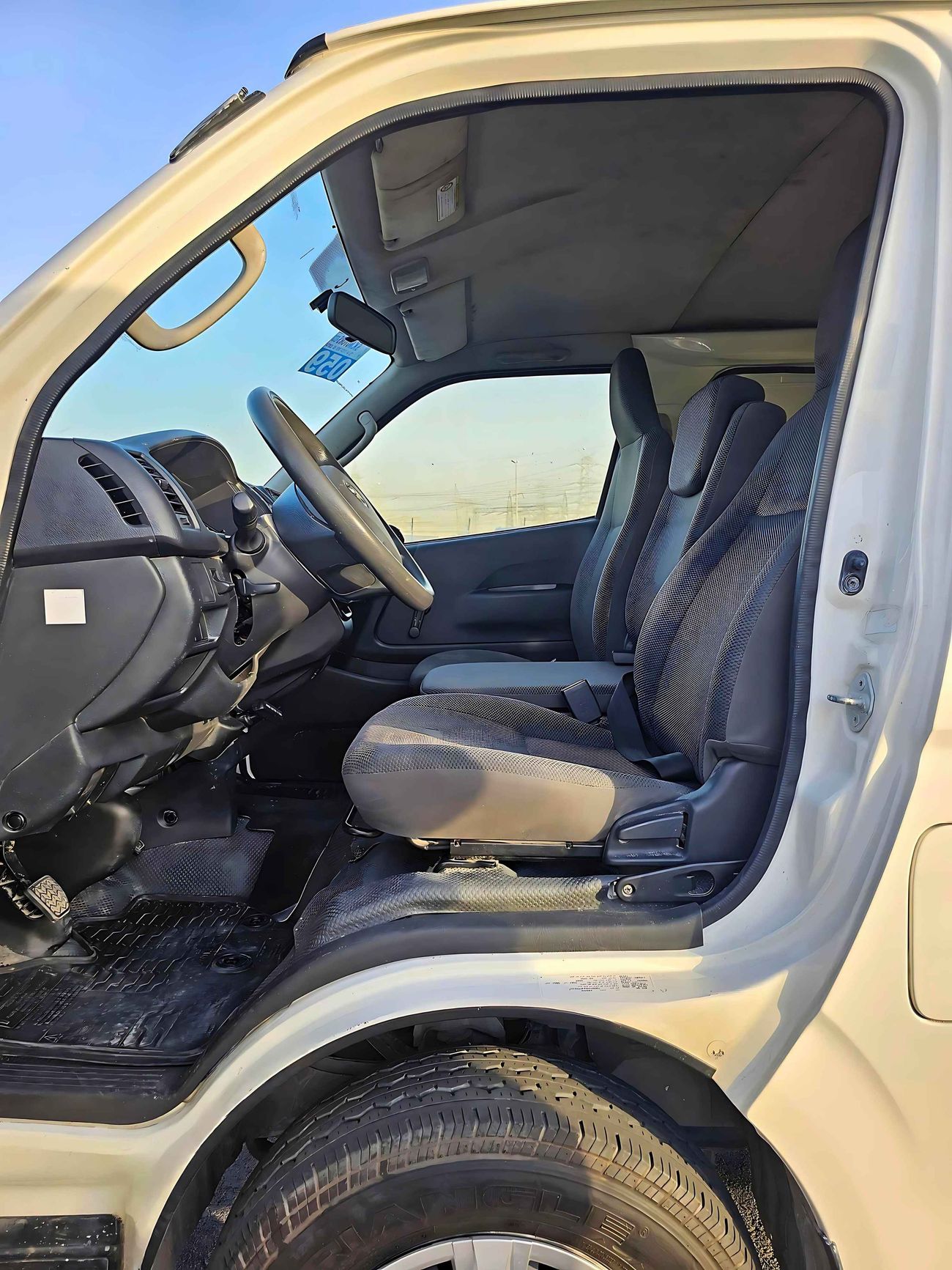 تويوتا هاياس CARGO PATROL/ GCC/ STANDARD ROOF/ EXPORT ONLY/ LOT# 26062