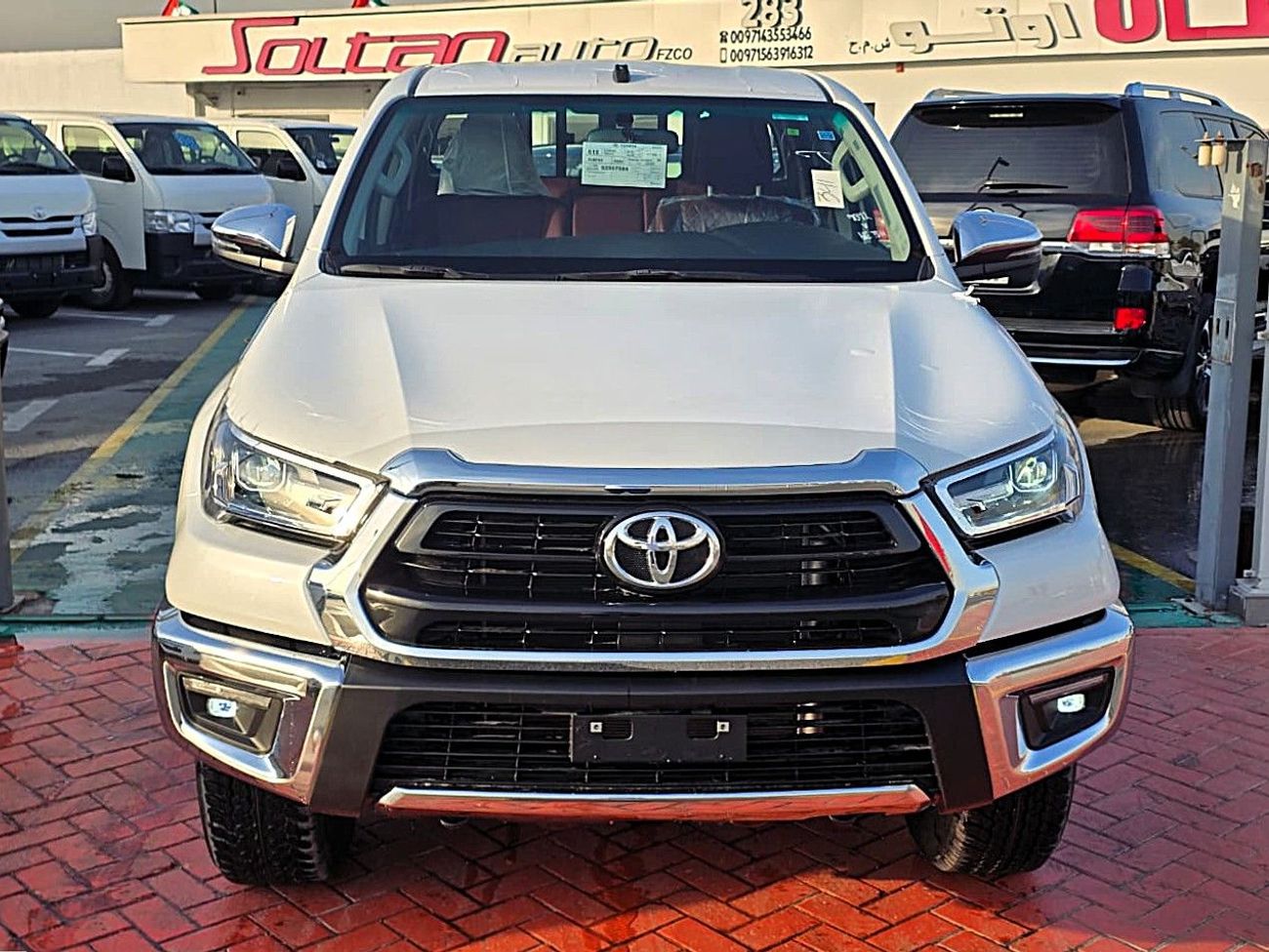 Toyota Hilux S GLX 2.4L AWD M/T Toyota Hilux S GLX 2.7L AWD M/T White Color 2025