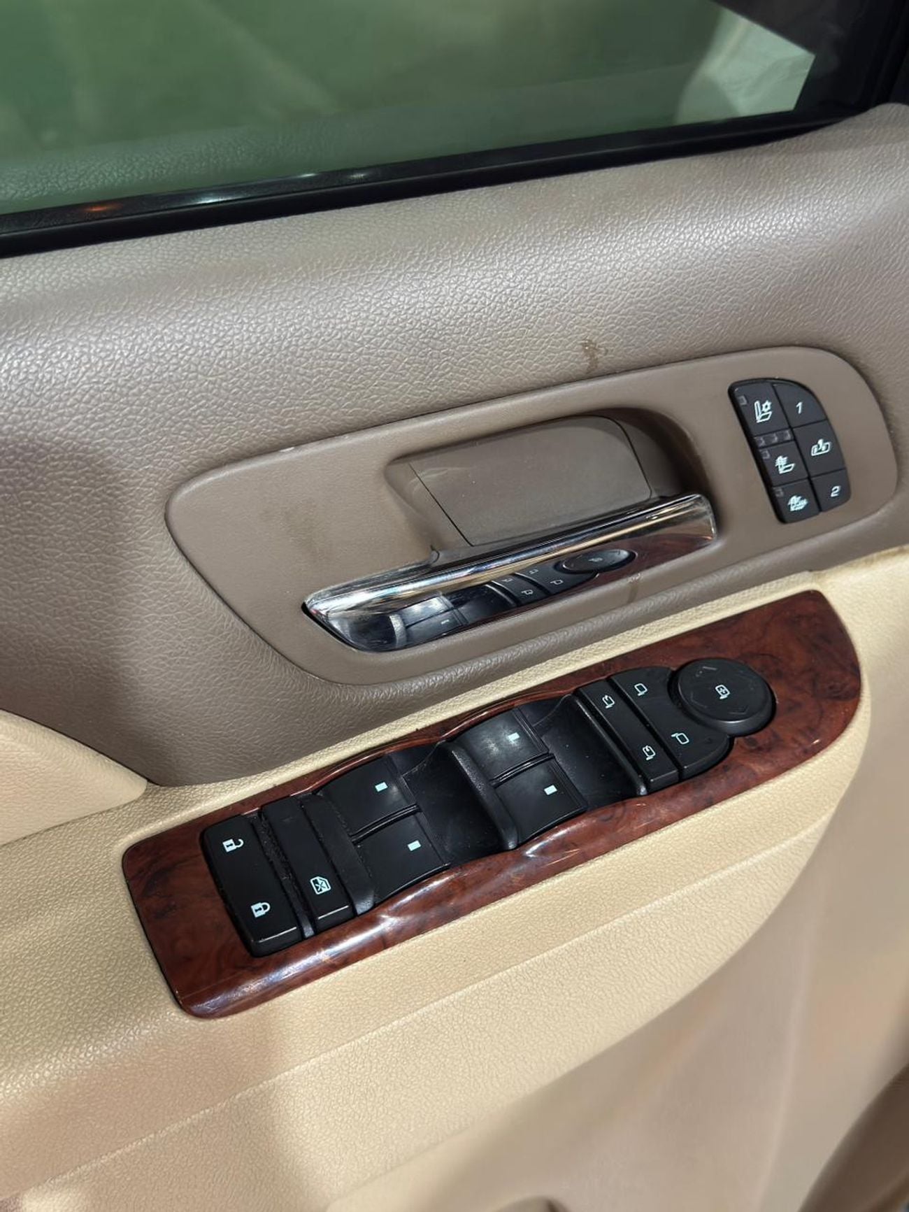 Chevrolet Tahoe LTZ 5.3L 4WD (8 Seater)