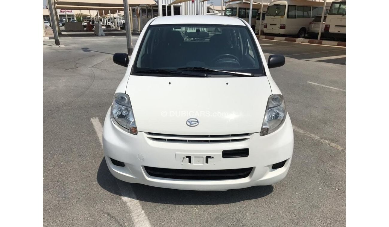 دايهاتسو سيريون Daihatsu sirion 2016 gcc very celen car