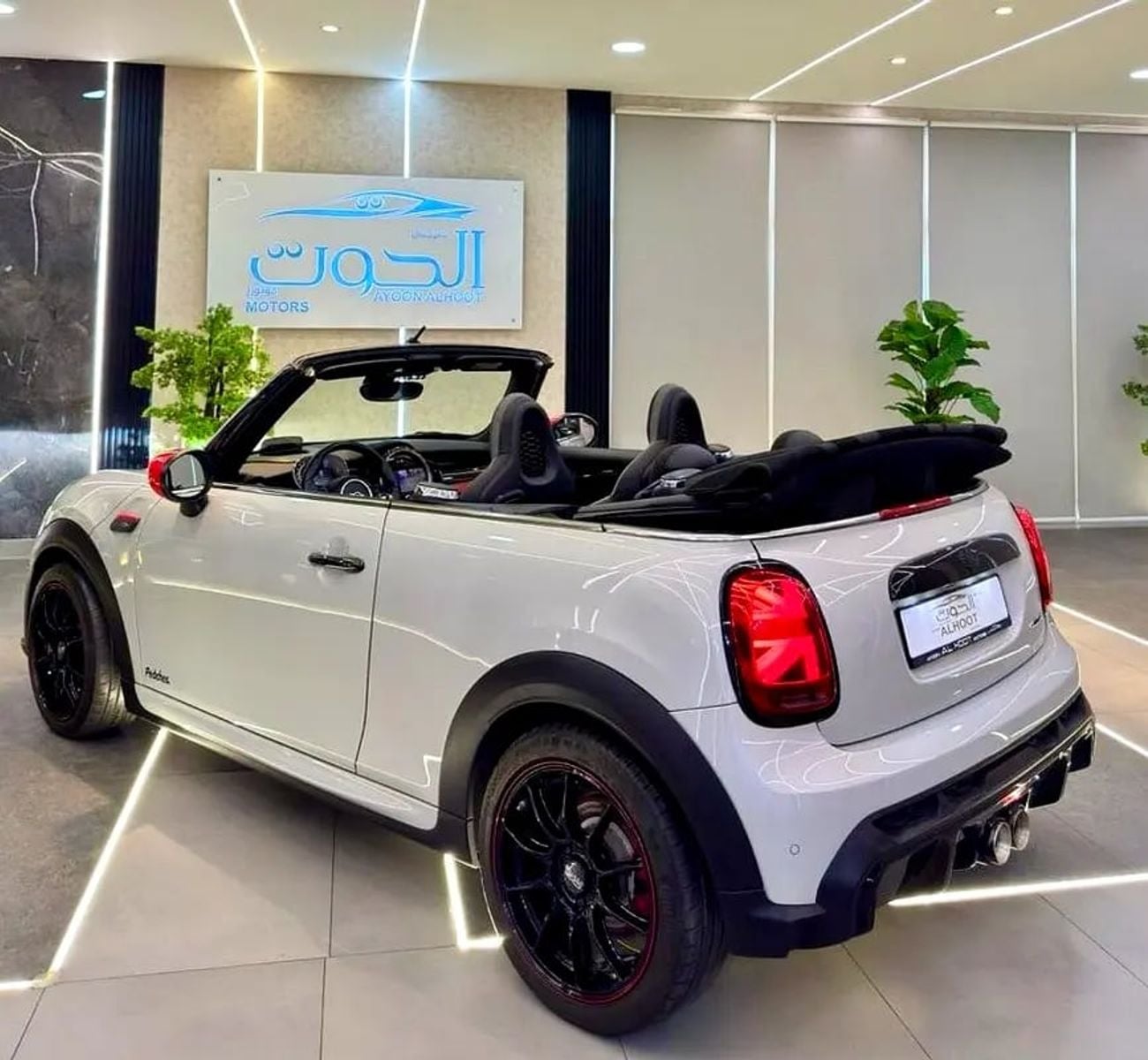 Mini Cooper CONVERTIBLE JCW || STYLISH II AWESOME COLOR I| EXCEPTIONAL PERFORMANCE