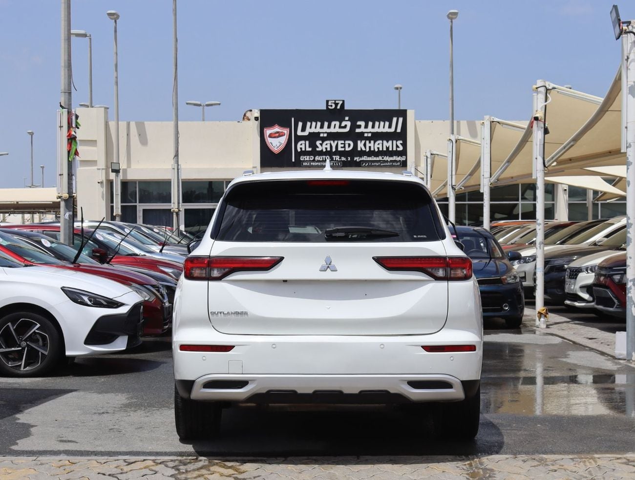 ميتسوبيشي آوتلاندر ميتسوبيشى أوتدلاندر-2025- خليجى -فل أوبشن -بدون حوادث - محرك -2.4 - 7مقاعد - بحاله ممتازه من الداخل 