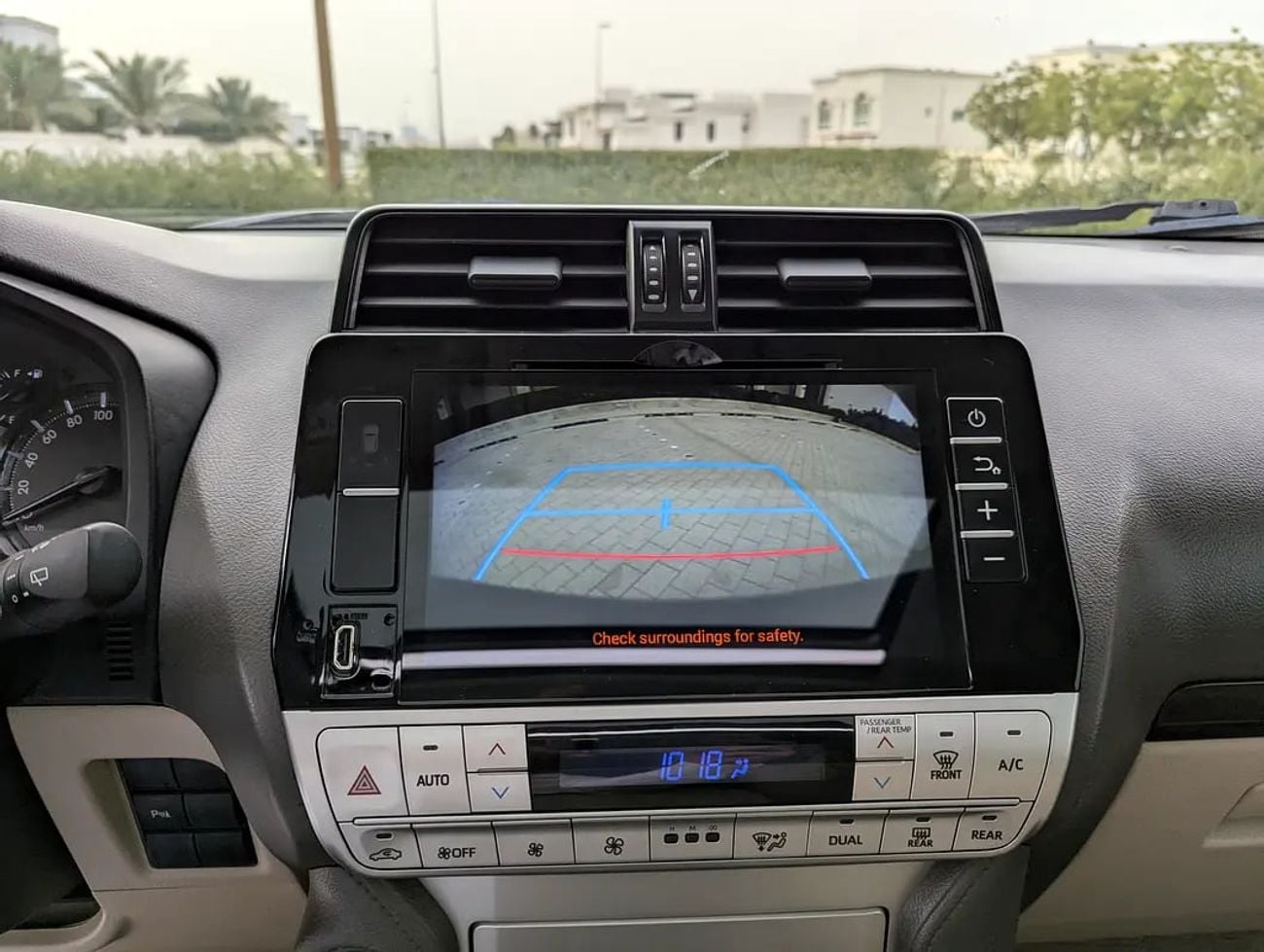Toyota Prado VXR Full Option-V6 4.0L-GCC specs-Well Maintained