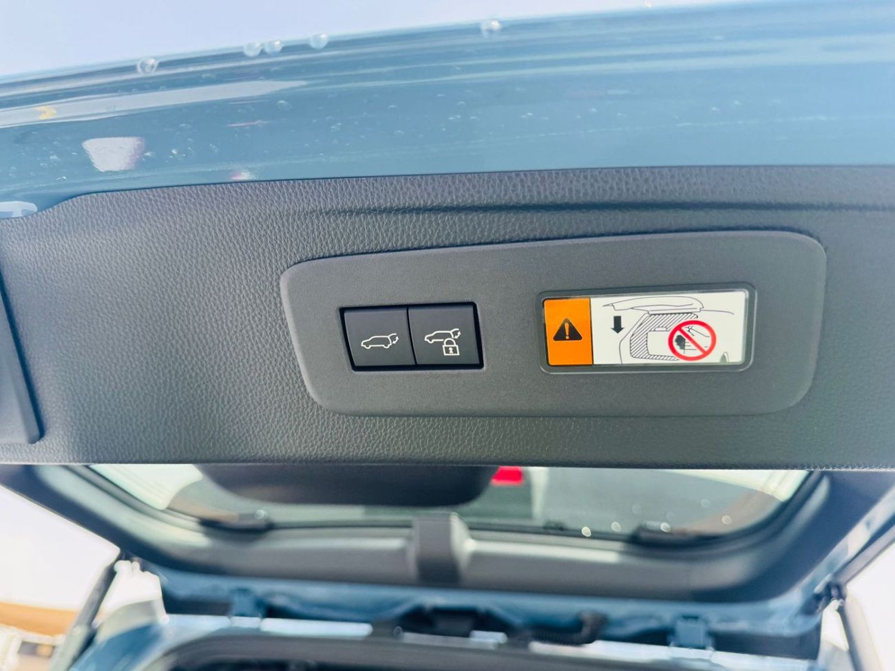 تويوتا برادو TOYOTA LAND CRUISER PRADO ADVENTURE 2.4L PETROL