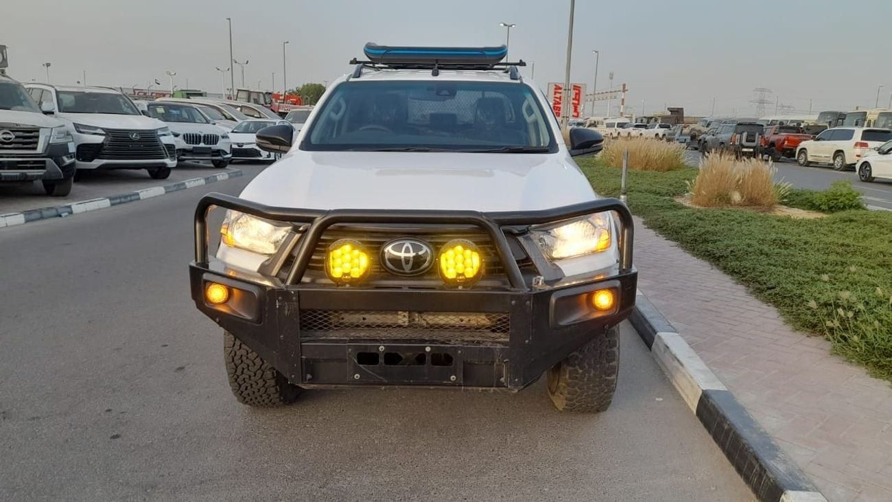تويوتا هيلوكس RIGHT HAND DIESEL