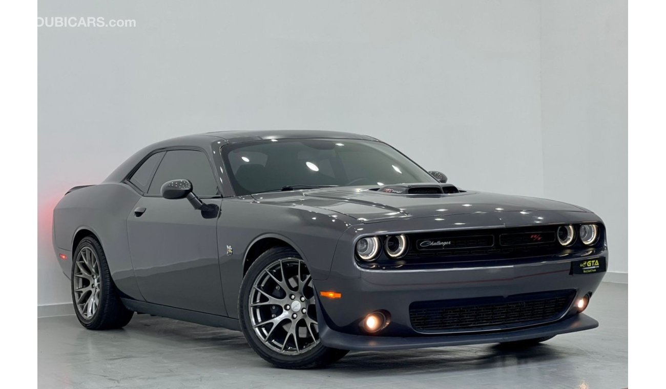 دودج تشالينجر 2018 Dodge Challenger ScatPack 6,4L V8, Full Service History, Warranty, GCC