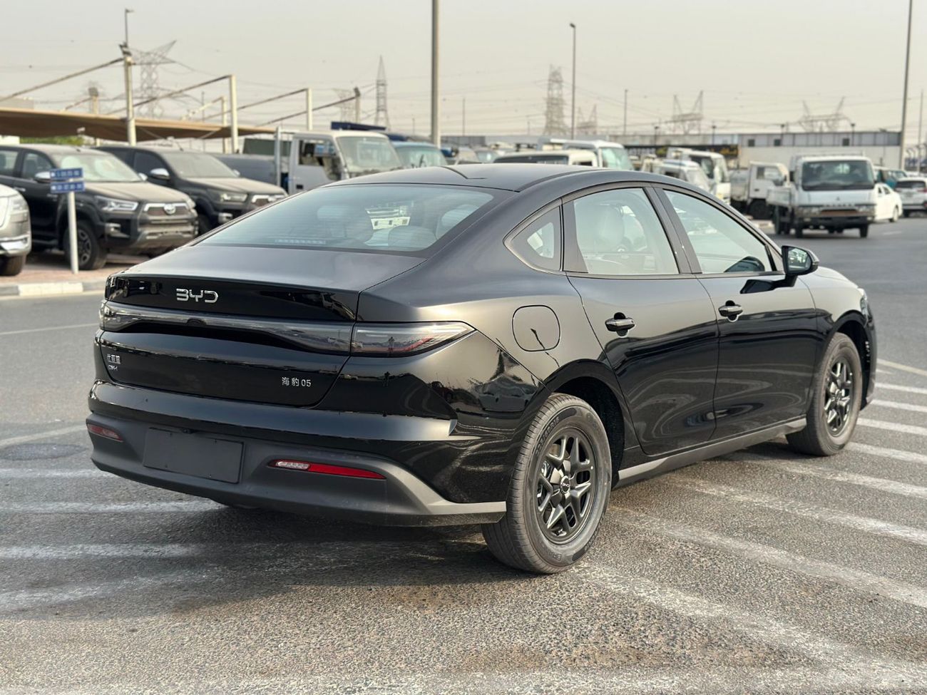 بي واي دي سيل 05 DM-i 2025 BYD SEAL 05 DMI (Export price 50000 Aed)