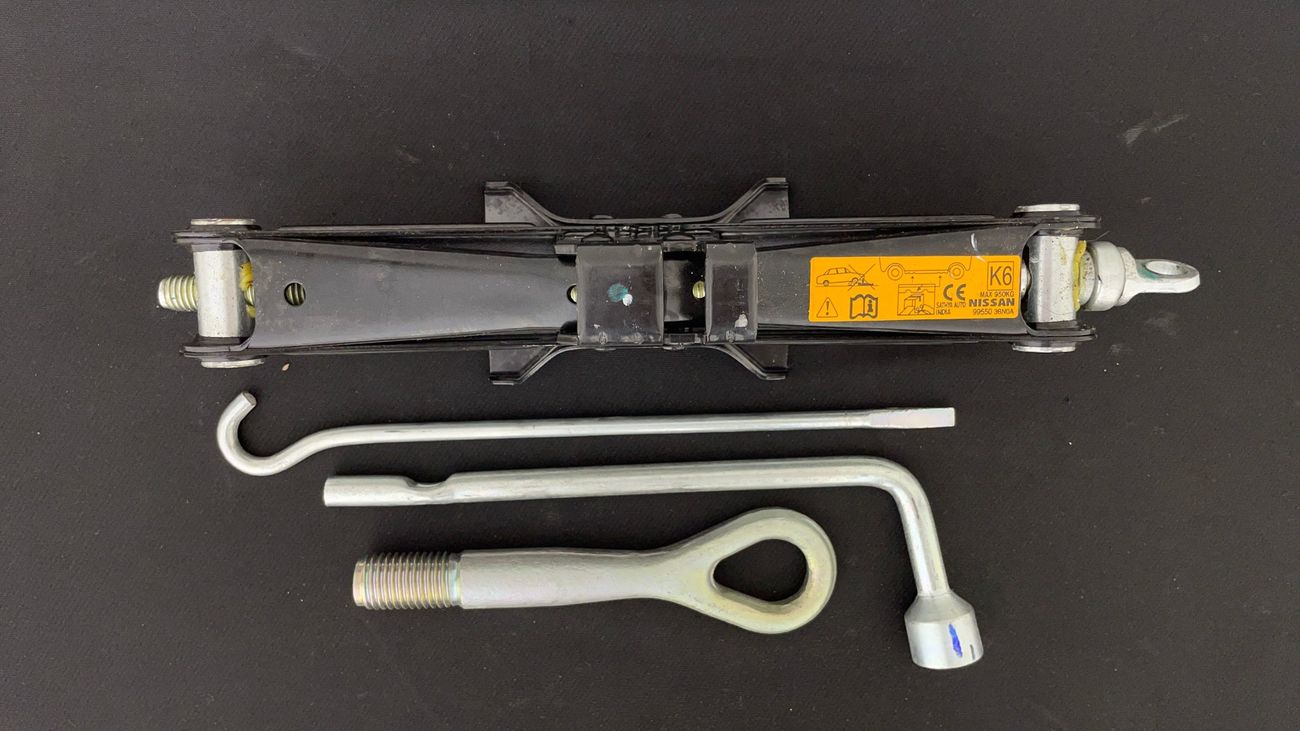 Nissan Sunny SV 1.5 | Zero Down Payment | Home Test Drive