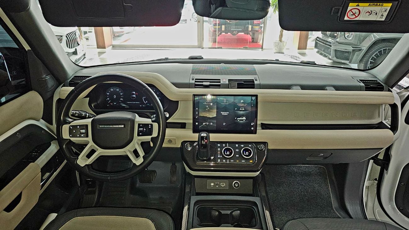لاند روفر ديفندر 90 X-DYNAMIC SE P400 Land Rover Defender 90 SE P400 X Dynamic URBAN