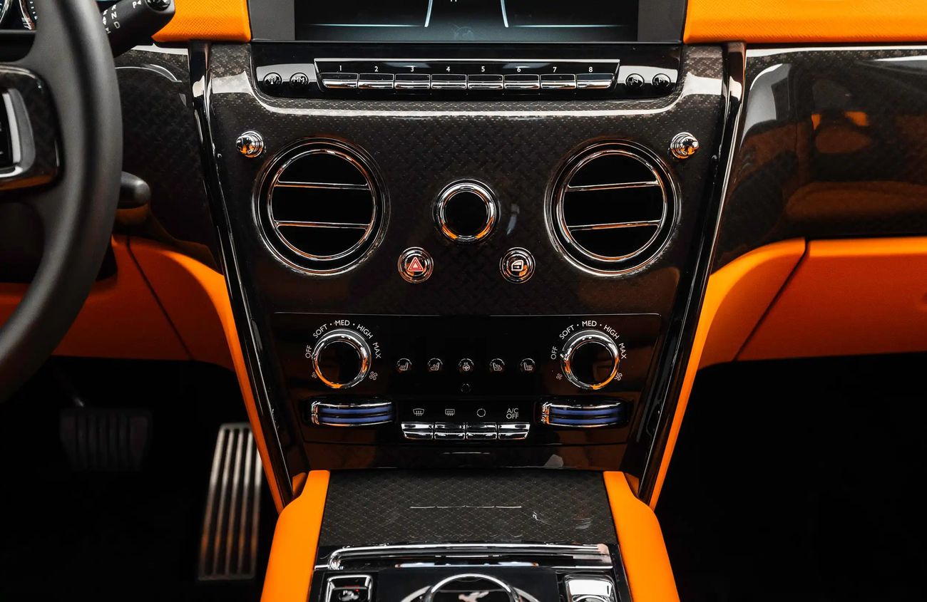 Rolls-Royce Cullinan 6.75L V12 Twin-Turbocharged Engine