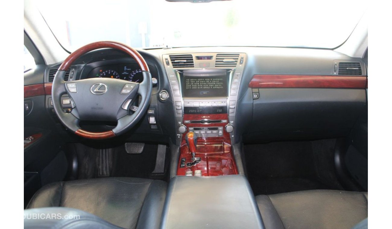 Lexus LS460 short