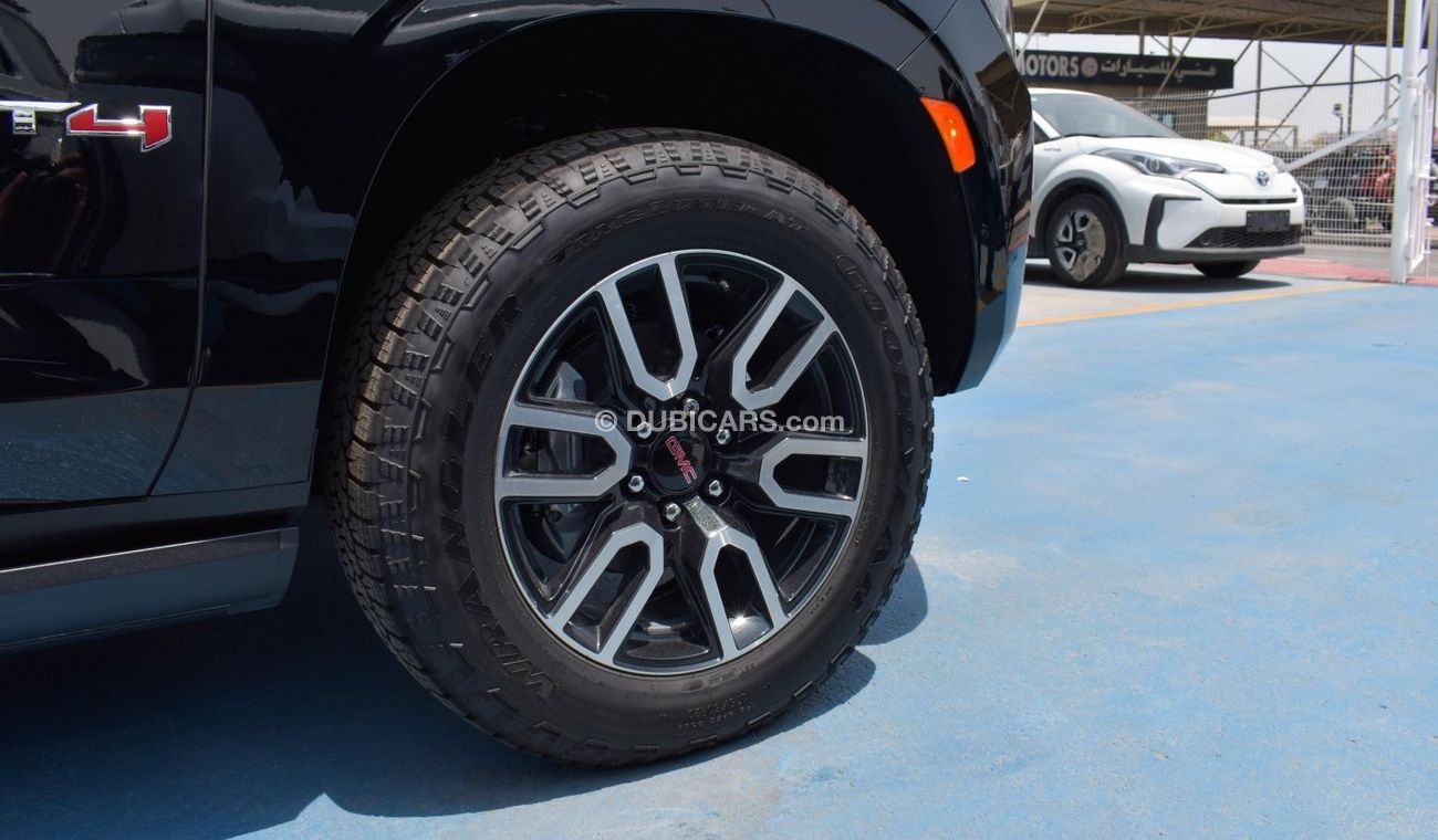 GMC Yukon AT4 5.3 L. Local Registration + 10%