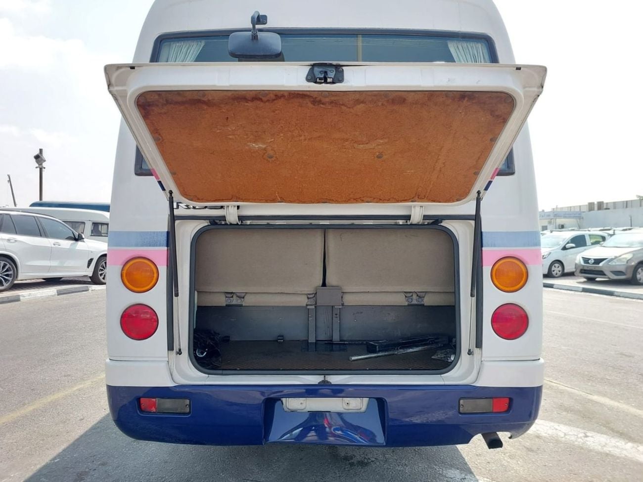 ميتسوبيشي روزا (RAMADAN OFFER) MITSUBISHI ROSA BUS RHD 2004 MODEL 4.9 L DIESEL MANUAL(PM00020)