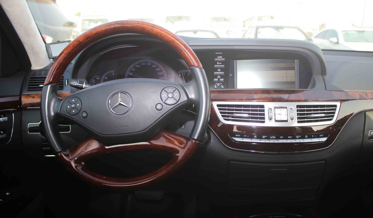 Mercedes-Benz S 550