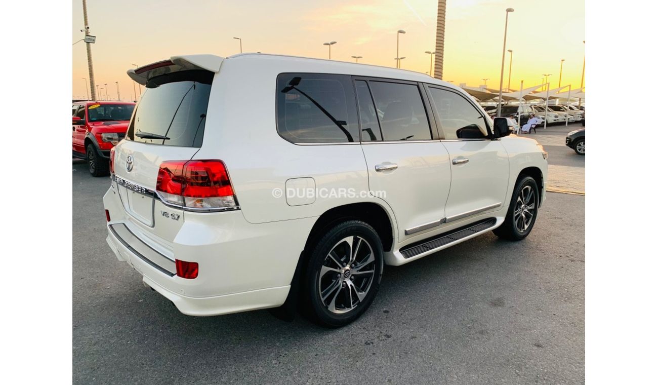 Toyota Land Cruiser VXR