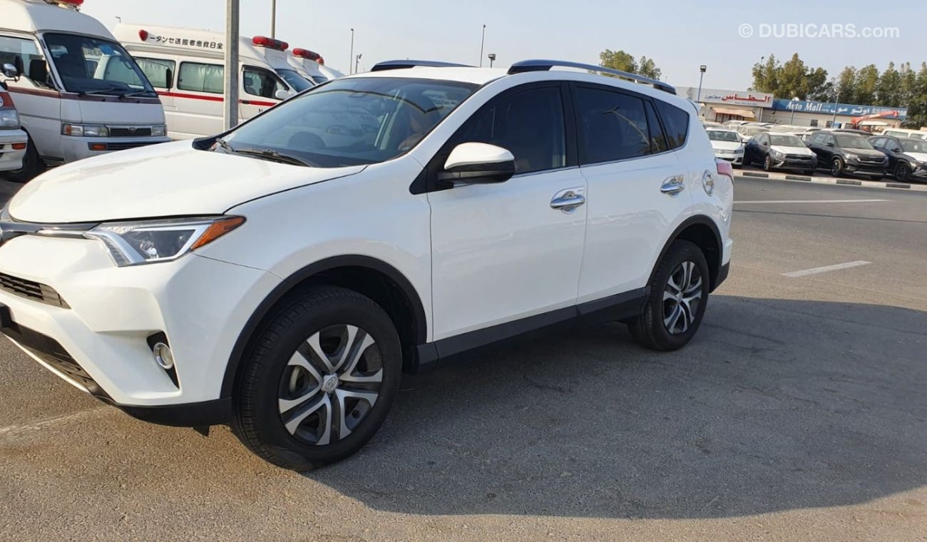 Toyota RAV4 LE