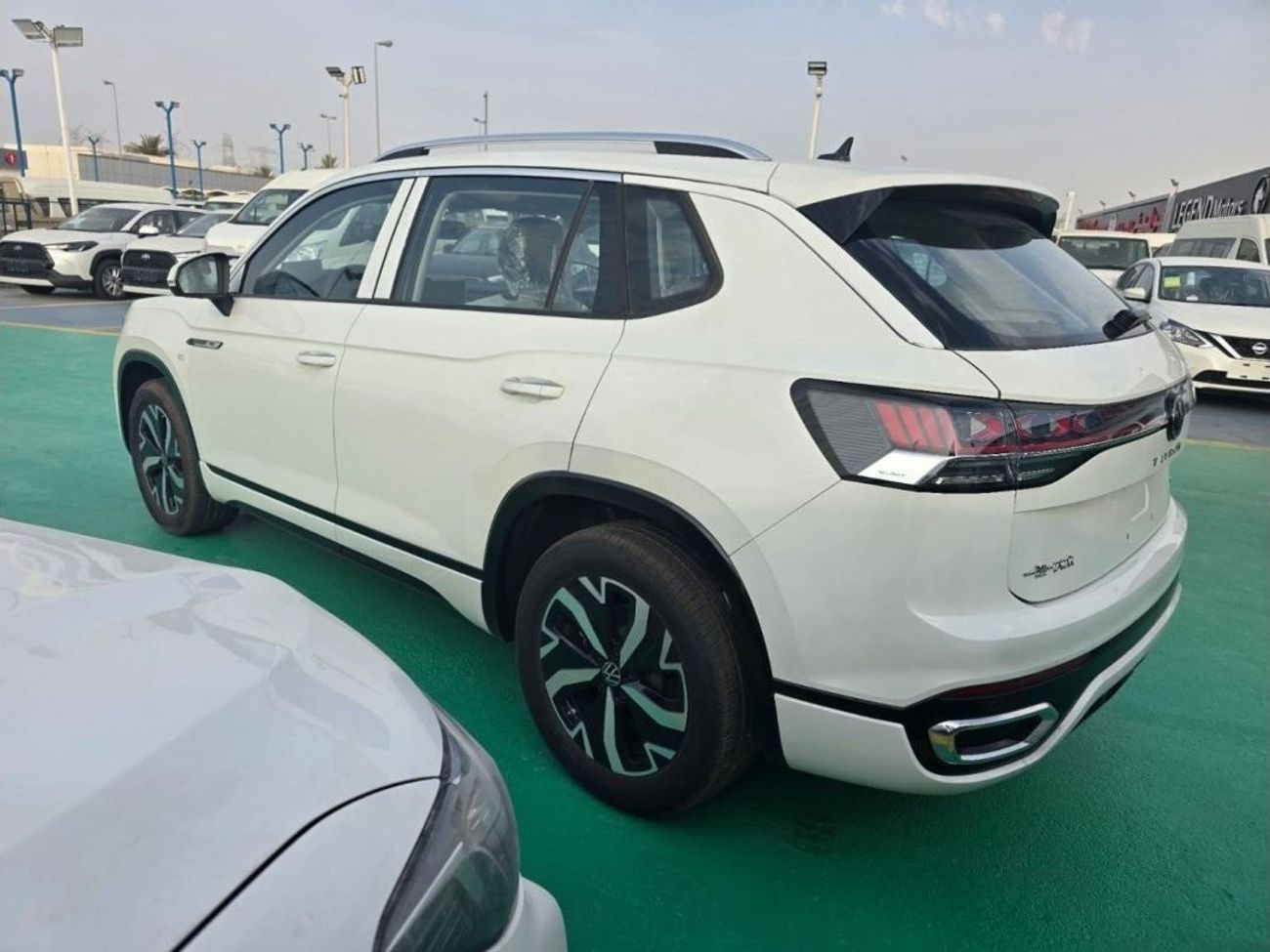 فولكس واجن تايرون 1.4L HYBRID GTE FULL OPTIONS 2024