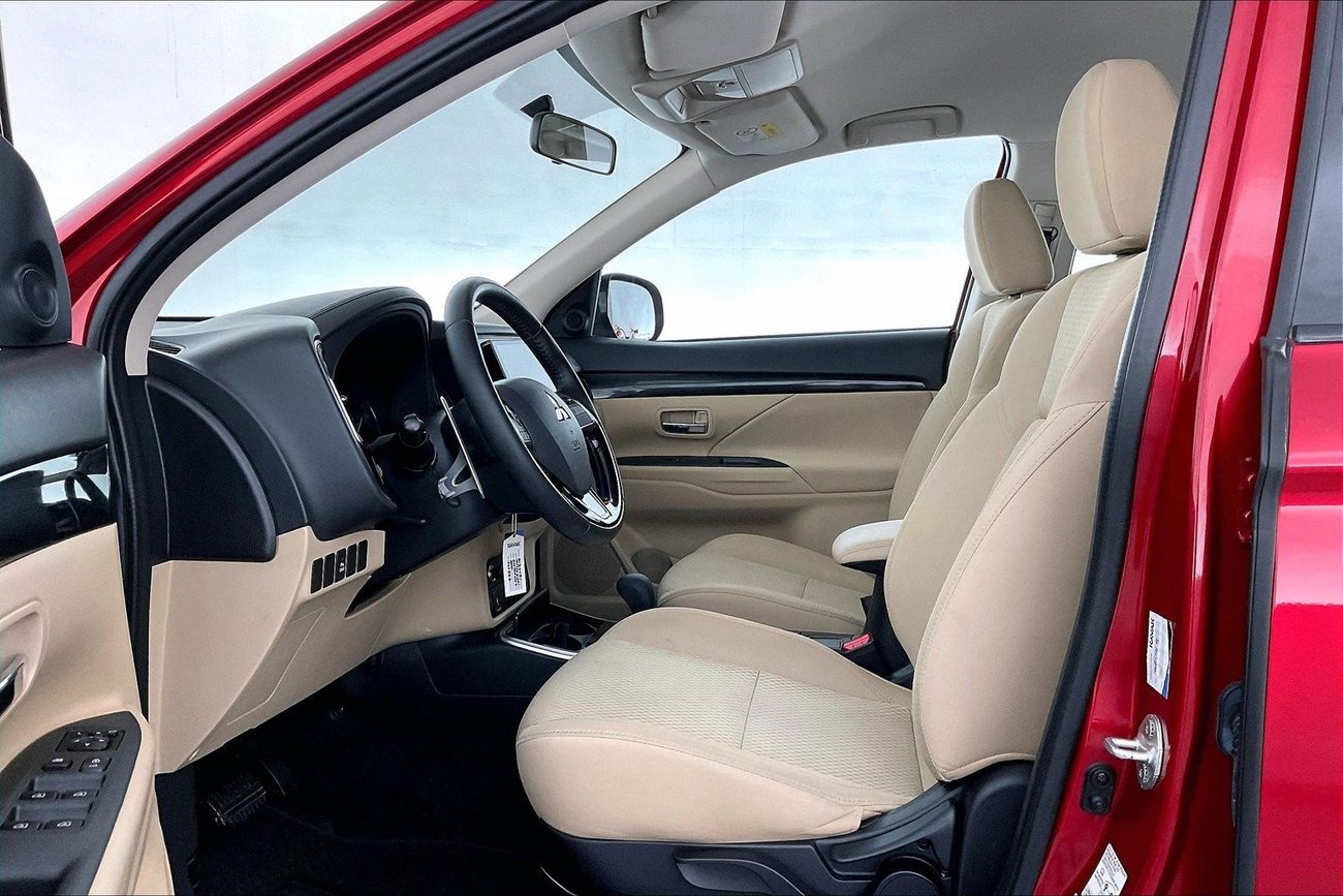 ميتسوبيشي آوتلاندر GLX Basic | سنة ضمان مجانية | خالية من أضرار الفيضانات