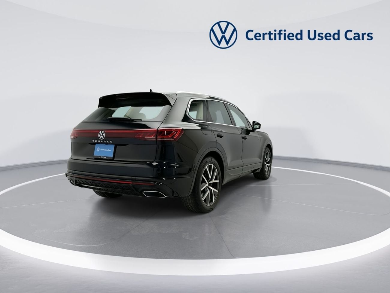 Volkswagen Touareg R-LINE + 3L | Premium Varenna Leather | Massage Seats | Panoramic Sunroof & Advanced Driver Assistance